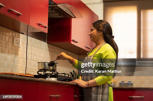indianhousemaid.jpg